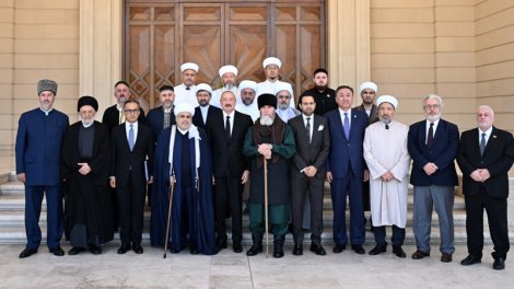 Prezident Bakıda keçirilən beynəlxalq konfransların iştirakçılarını qəbul etdi - FOTO