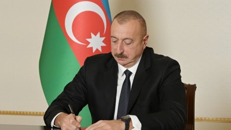 İlham Əliyev Auditorlar Palatasının üzvlərini və əməkdaşlarını təltif etdi
