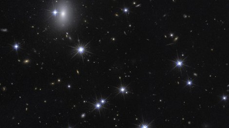 Astronomlar erkən Kainatdakı qalaktikaların qeyri-adiliyini izah etdi