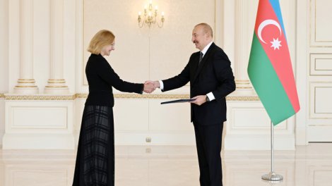 Prezident Estoniyanın yeni səfirini qəbul etdi - FOTO