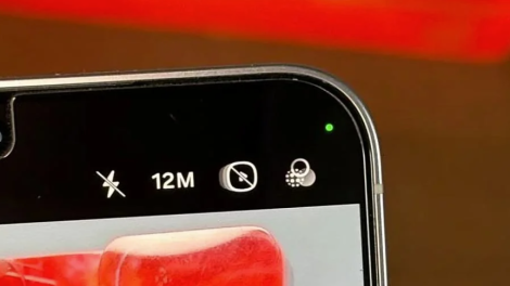 Telefonun ekranında yaşıl nöqtə yanırsa, buna diqqət edin - Səbəbi nədir?