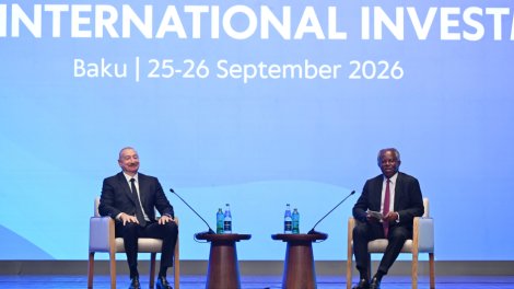 
İlham Əliyev II Azərbaycan Beynəlxalq İnvestisiya Forumunda iştirak edir - FOTO