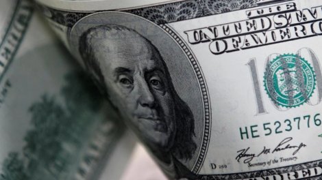 Dolları üç aydan çox müddətin maksimumuna yüksəldi