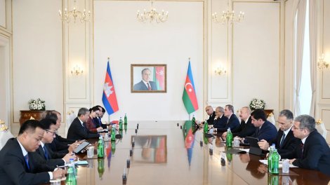 İlham Əliyevin Kambocanın Baş naziri ilə geniş tərkibdə görüşü oldu - YENİLƏNİB