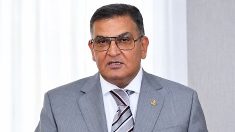 Səmədovun mənimsədiyi pulu oğlu qaytardı - 300 min...