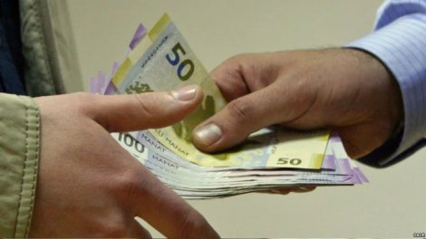 Rüşvət alarkən yaxalanan bələdiyyə sədrinə ağır cəza