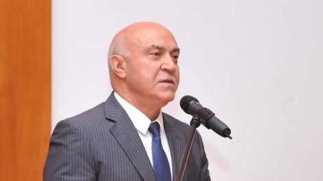Prezident Valeh Ələsgərovu təltif etdi