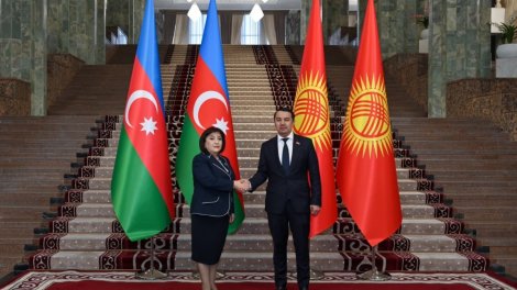 Sahibə Qafarova Qırğızıstan parlamentinin sədri ilə görüşüb - FOTOLAR