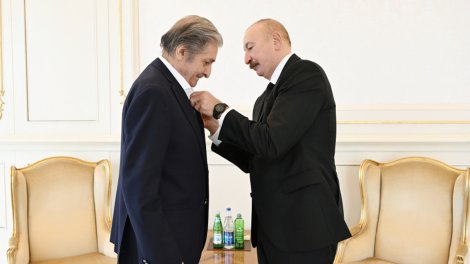 
Fərhad Xəlilov: Ordenin şəkilini hazırlayanda bunu alacağımı heç fikirləşməzdim