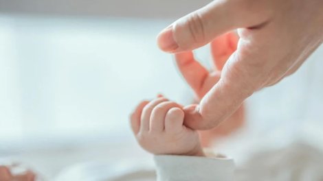 Azərbaycanda 11 mindən çox uşaq nikahdan kənar doğulub