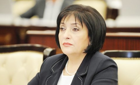 Sahibə Qafarovadan deputat köməkçiləri ilə bağlı açıqlama 