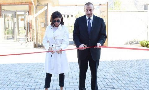 İlham Əliyev və Mehriban Əliyeva Sumqayıtda açılışda (FOTO)