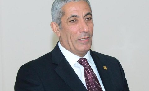 Siyavuş Novruzov : 