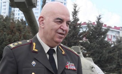 “Azərbaycan Ordusu təlimlərdə yeni silahları nümayiş etdirir” 