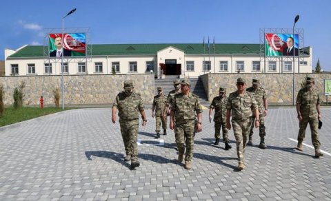 Zakir Həsənov cəbhəboyu zonadakı hərbi hissənin açılışında (FOTO)