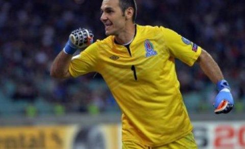 Kamran Ağayev: “AFFA-da işləyən veteran futbolçu görənə mükafat düşür”