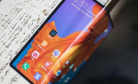 Huawei şirkəti 2 ekrana sahib yeni smartfonun patentini alıb