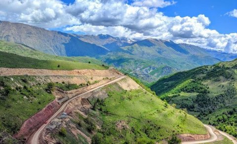 Ermənilərin Kəlbəcərdə tikdiyi yeni evlərin peyk görüntüləri yayıldı - FOTO