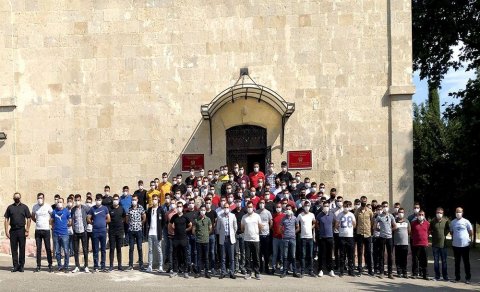 Türkiyəli hərbçilər Bakıda gəzintidə (FOTO)