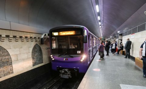 Dərslər başlayır - metro açılmalıdırmı?