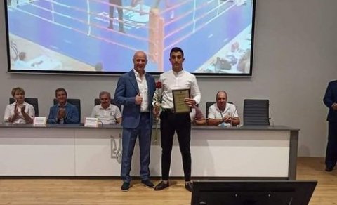 Azərbaycanlı gənc Odessanın ən yaxşı boksçusu oldu - FOTO