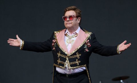 Elton Con Dağlıq Qarabağla bağlı paylaşımını sildi