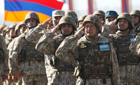 Ermənistan qoca hərbçiləri orduya yığır
