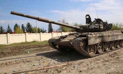 Düşmənin xeyli sayda hərbi texnikası məhv edildi - 6 tank ələ keçirildi (VİDEO)