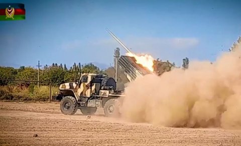 Artilleriyaçılarımız düşmənə sarsıdıcı zərbələr endirməyə davam edir - VİDEO