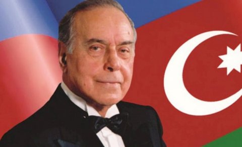 Bu gün Heydər Əliyevin ANIM GÜNÜDÜR