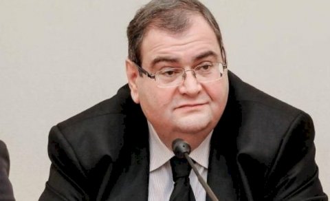 Sabiq televiziya rəhbəri koronavirusa yoluxdu - Vəziyyəti ağırdır