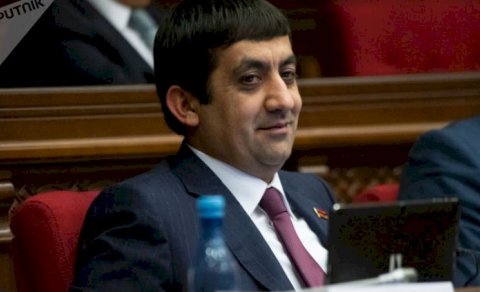 Paşinyanın komandası dağılır - Tiqran Karapetyan da istefa verdi