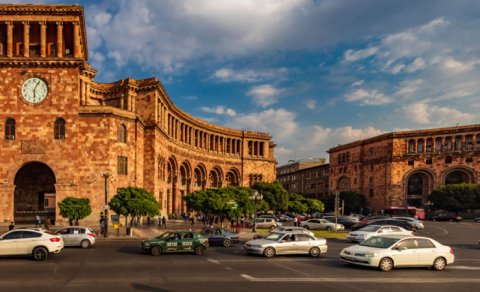 Ermənistan Daxili Qoşunlarının komandir müavini istefa verdi