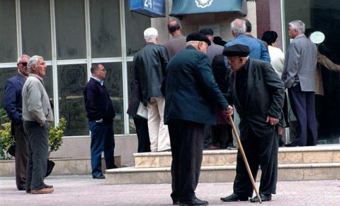 Nazirdən şad xəbər - Gələn il pensiyalar artırılacaq