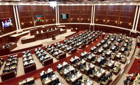 Deputatlar bu gün 17 məsələni müzakirə edəcək