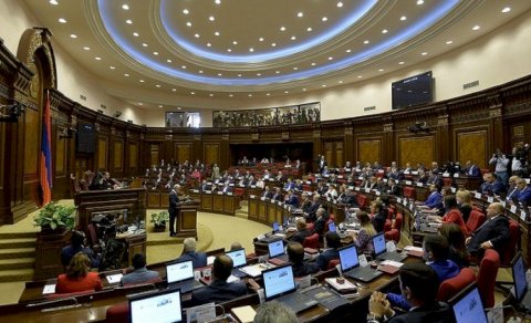 Paşinyanın parlament fraksiyası dağılır