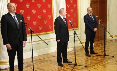 Əliyev, Putin və Paşinyan mətbuata bəyanatla çıxış ediblər - FOTO