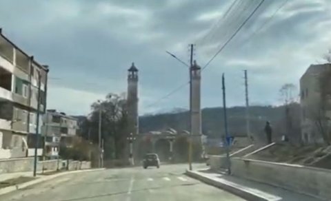 Prezident Şuşanı maşınla gəzdi - VİDEO