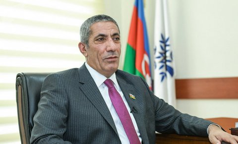 “Karyerdə daş atıb, 10 manat alırdım” - Siyavuş Novruzov