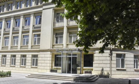 Təhsil Nazirliyi: Müəllimlərin vaksinasiyası məcburi olmayacaq