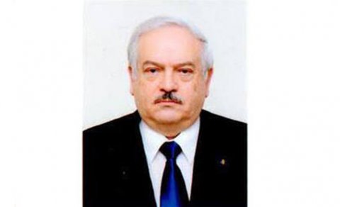 Prezidentin vəzifədən azad etdiyi 80 yaşlı nazir atası kimdir? - DOSYE