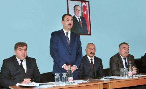 Sərviz Süleymanov Sumqayıt Bələdiyyəsində kütləvi ixtisarlara başladı