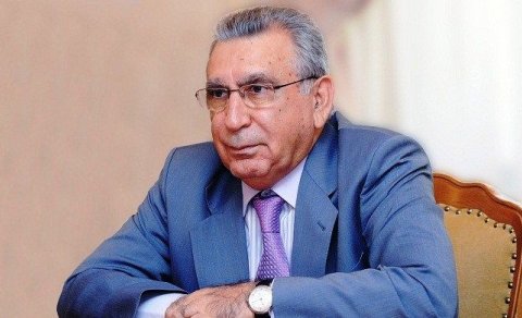 Ramiz Mehdiyev alimlərdən imtahan götürəcək