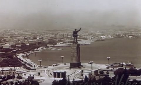 Kirovun heykəlini götürən Oktay dayı və onun məşhur yapon kranı - FOTO/VİDEO