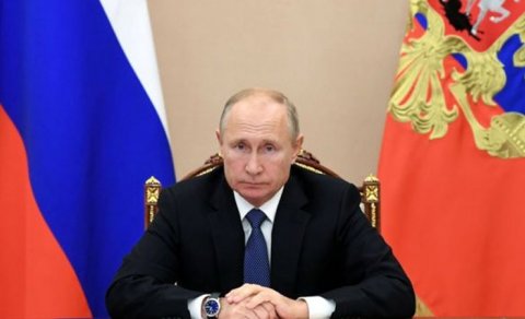 Putinin hərbi rütbəsi AÇIQLANDI