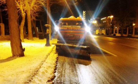 Bakıda gecə yollara duz səpiləcək