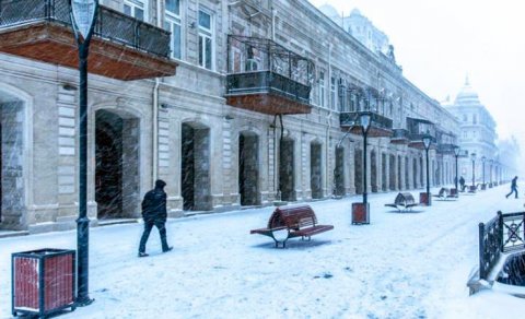 Bir neçə günlük soyuq Bakının “ayıblarını” üzə çıxardı: “Normal idarəetmə belə qurulmur”