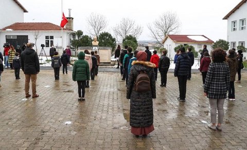 Türkiyədə əyani təhsilin bərpası 1 günlük təxirə salındı