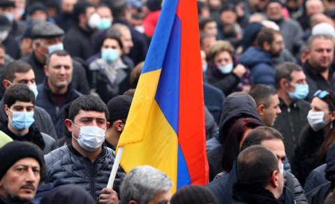 Ermənistan müxalifətinin lideri gəncləri iğtişaşlara ÇAĞIRDI