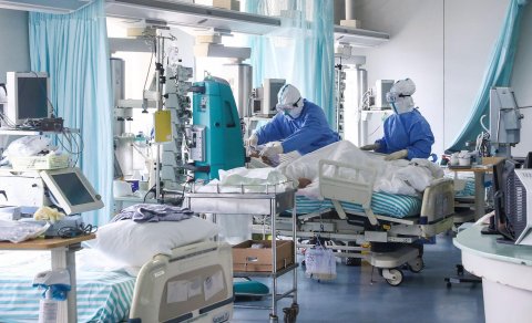 Azərbaycanda koronavirusa yoluxan və ölənlərin sayı kəskin artdı
